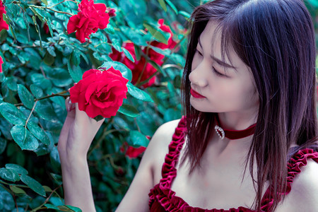 “锋刃”国际狙击手射击竞赛：中国文化元素背后有“门道”